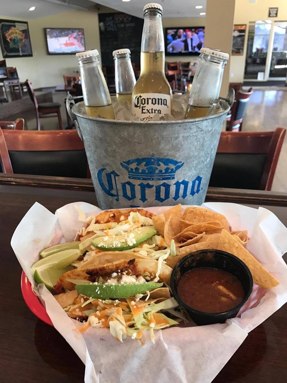Rule Your Afternoon at Oaks Bar & Grill Happy Hour in Santee - image 3
